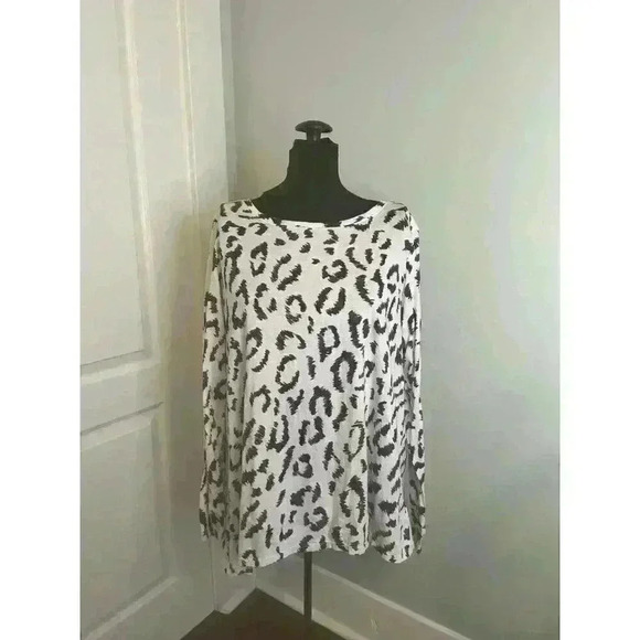 Seed to Style Women’s L Black White Animal Print Organic‎ Cotton Long Sleeve Top - Picture 1 of 9